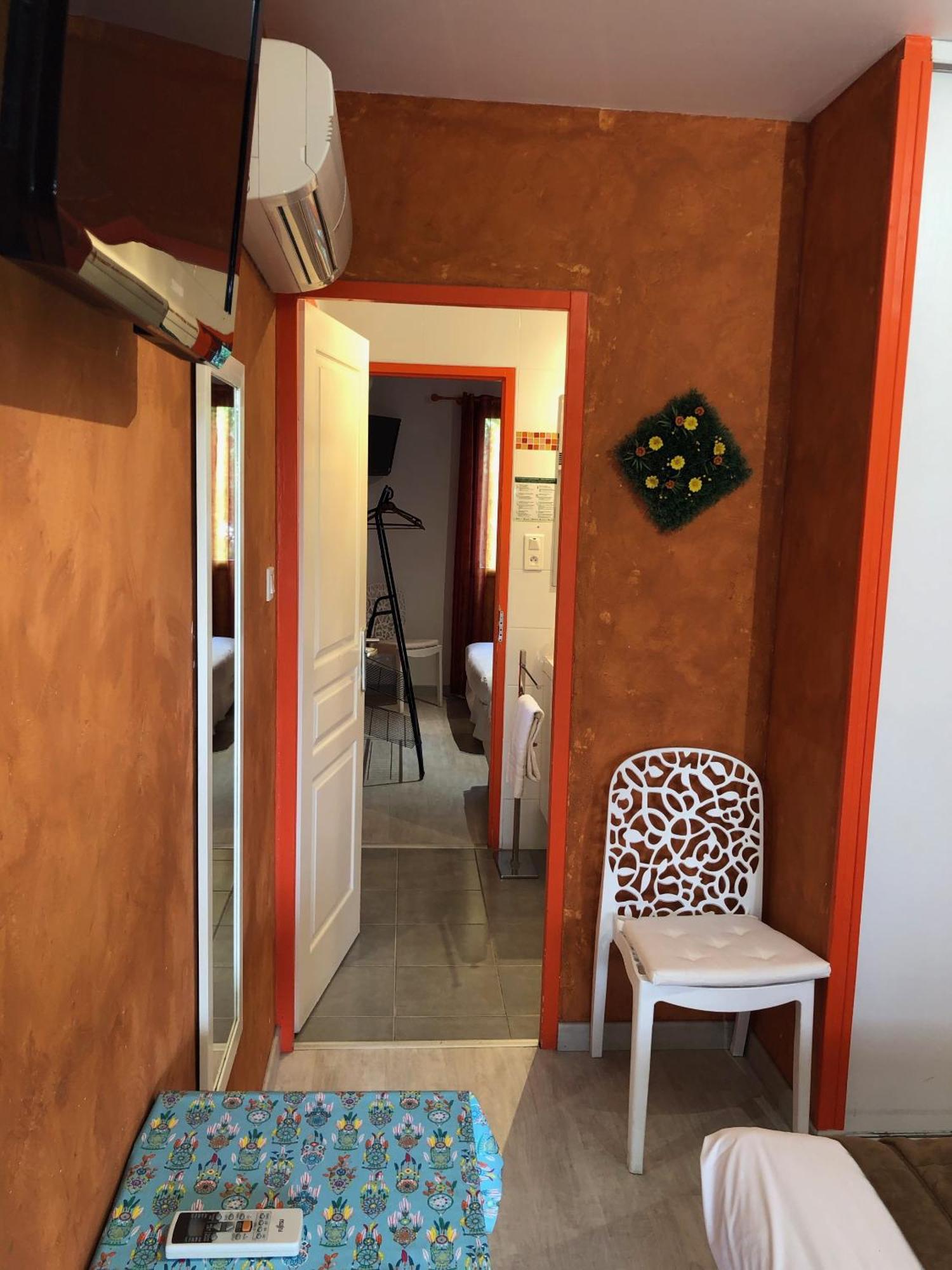Hotel Des 4 Vents "Esprit Camargue" Aigues-Mortes Cameră foto